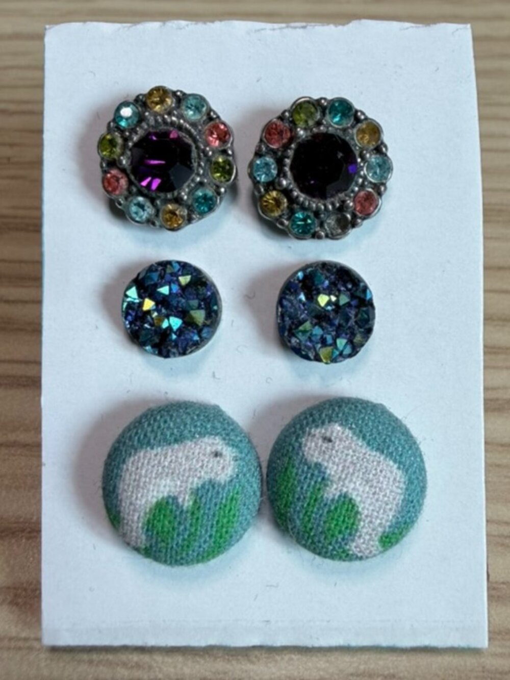Set of earring studs (3 pairs)